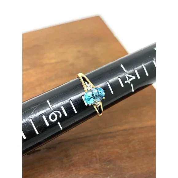 Blue Topaz Oval Cut Cocktail Women's Ring 10k Yellow Gold Estate Jewelry…